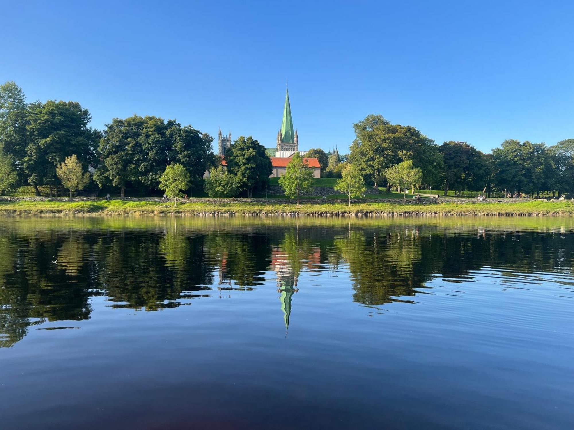 Unik Plass Ved Nidelva Trondheim Exterior foto